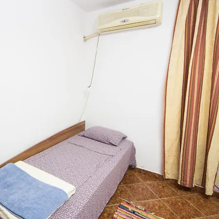Center - Basic Flat - 10 Min To The Beach شقة بورغاس